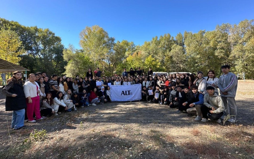 2024-2025 оқу жылындағы Біртұтас тәрбие бағдарламасы аясында «Кел танысайық» атты туристік слет ұйымдастырылды.