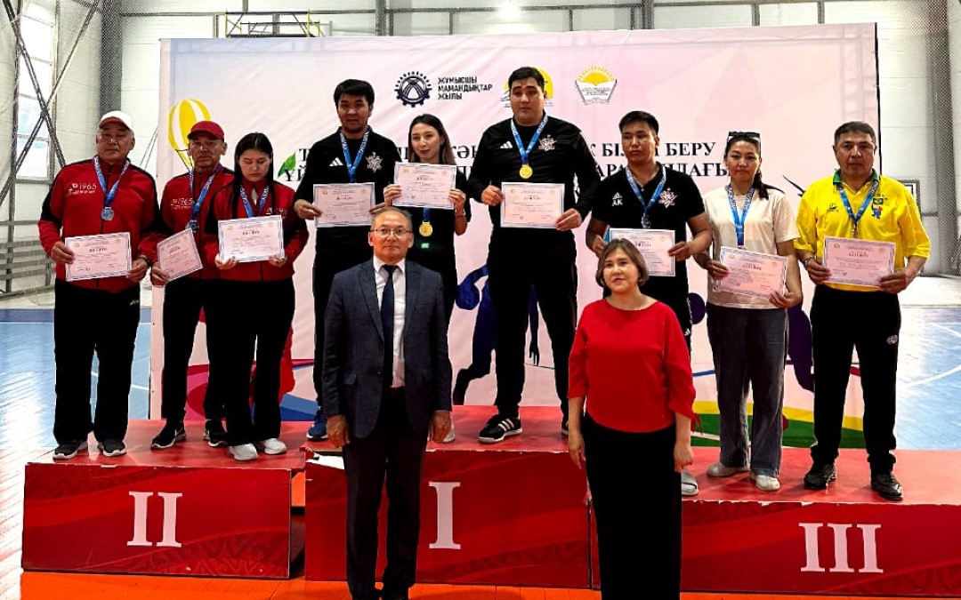 Үстел теннис